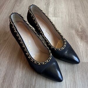 Vintage 90s Chanel Grosgrain Fabric & Leather Pumps w/ Chain Trim size 39 / 8.5
